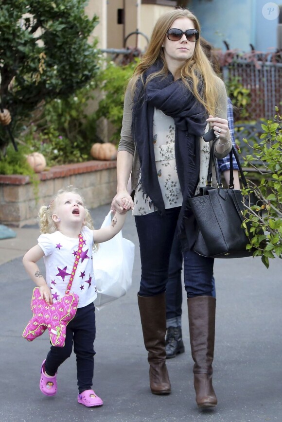 Amy Adams et sa jeune fille Aviana sont allées dejeuner au restaurant El Indio à Los Angeles. Le 2 fevrier 2013.