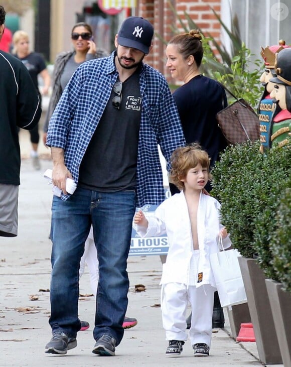 Jordan Bratman et son fils Max à Los Angeles le 1er décembre 2012.