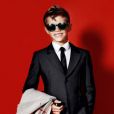 Romeo Beckham, 10 ans, pose devant l'objectif de Mario Testino pour la campagne Burberry printemps-été 2013.