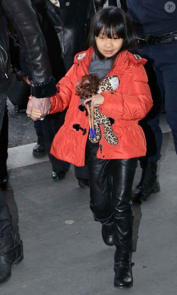 Jade à l'aéroport de Roissy pour prendre un avion et rejoindre Los Angeles, le 10 février 2013.
