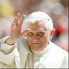 Benoît XVI au Vatican le 25 mai 2005.