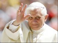 Benoît XVI : Le pape annonce sa démission, le Vatican sous le choc