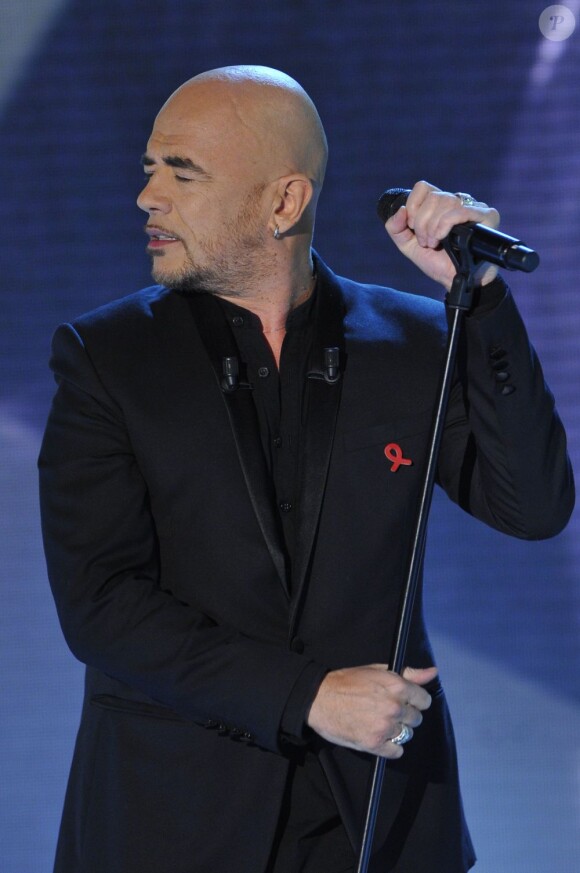 Pascal Obispo à l'enregistrement de l'émission Vivement Dimanche, à Paris, le 13 février 2013. L'émission sera diffusée le 17 février.