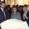 La princesse Letizia et le prince Felipe d'Espagne inauguraient le 14 février 2013 la Foire internationale d'art contemporain de Madrid.