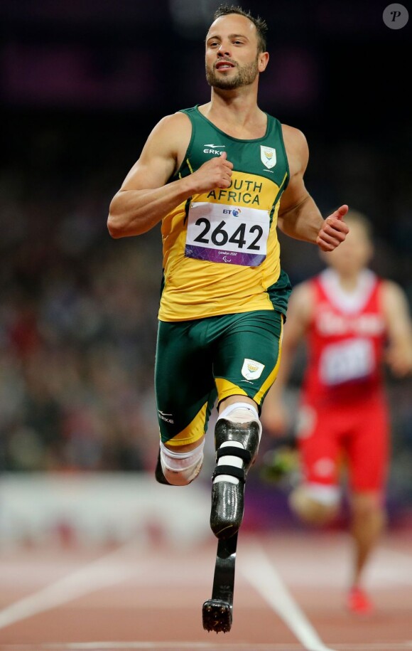 Oscar Pistorius décroche la médaille d'or dans l'épreuve du 400 mètres, lors des Jeux paralympiques de Londres, le 3 septembre 2012.