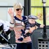 Anna Faris et son fils Jack lors d'une virée shopping à West Hollywood le 15 février 2013