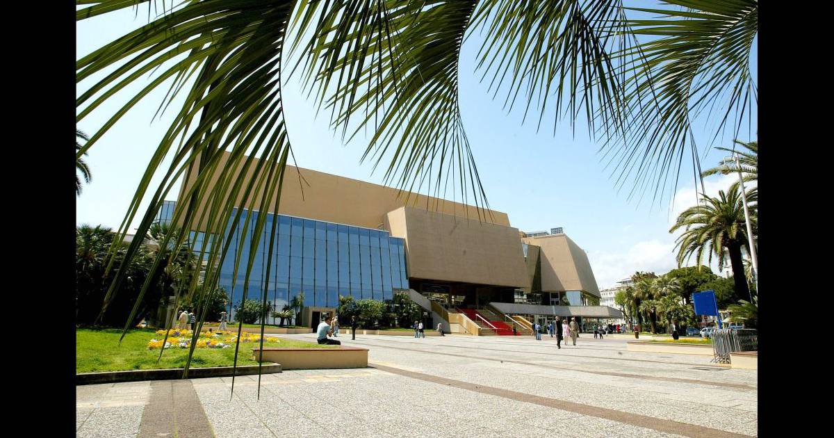 Cannes : Le célèbre palais des Festivals se refait une beauté - Purepeople