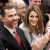 Felipe et Letizia d'Espagne radieux au palais du Pardo, à Madrid le 19 février 2013, pour la remise des Prix nationaux de la Culture.