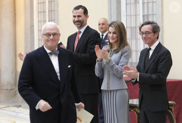 Felipe et Letizia d'Espagne radieux au palais du Pardo, à Madrid le 19 février 2013, pour la remise des Prix nationaux de la Culture.