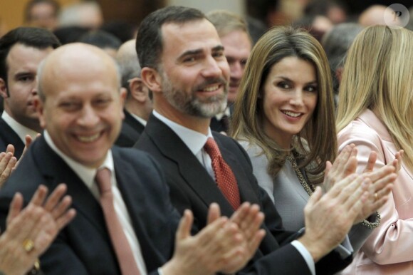Felipe et Letizia d'Espagne radieux au palais du Pardo, à Madrid le 19 février 2013, pour la remise des Prix nationaux de la Culture.