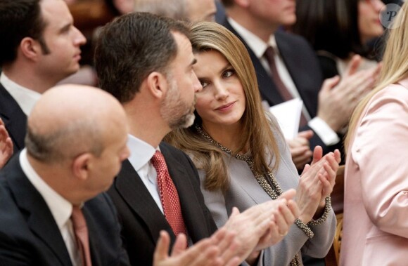 Felipe et Letizia d'Espagne radieux au palais du Pardo, à Madrid le 19 février 2013, pour la remise des Prix nationaux de la Culture.
