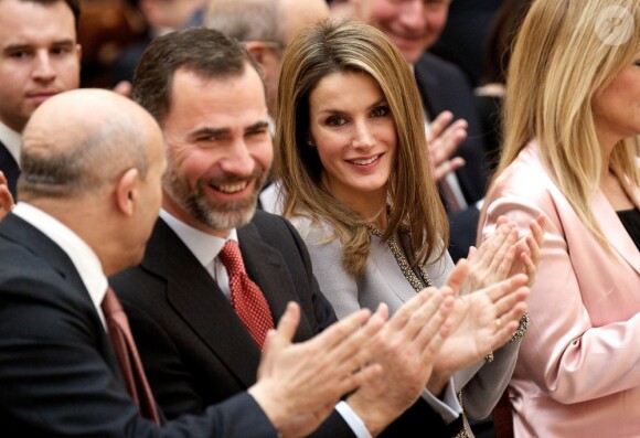 Felipe et Letizia d'Espagne radieux au palais du Pardo, à Madrid le 19 février 2013, pour la remise des Prix nationaux de la Culture.