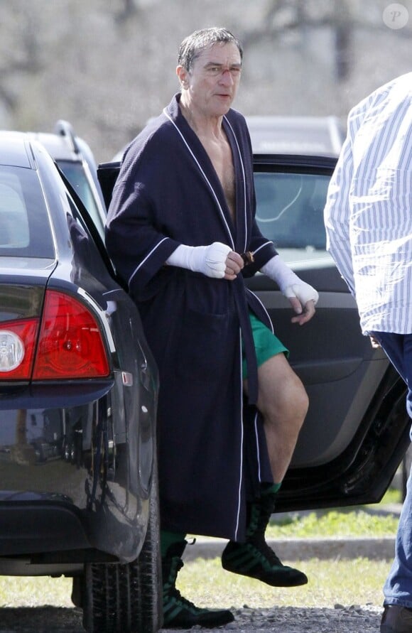 Robert De Niro prêt au combat malgré un nez cassé sur  le tournage de Grudge Match à la Nouvelle Orléans le 19 février 2013.