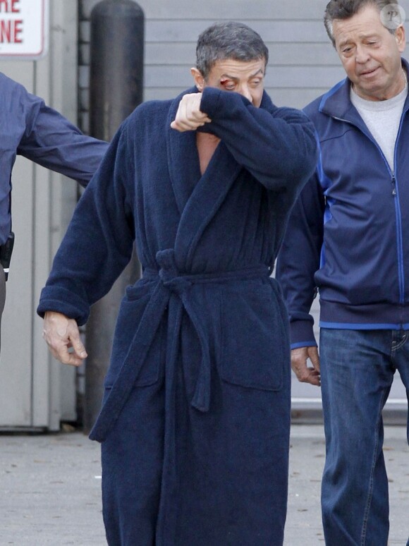 Sylvester Stallone joue les durs sur le tournage de Grudge Match à la Nouvelle Orléans le 19 février 2013.