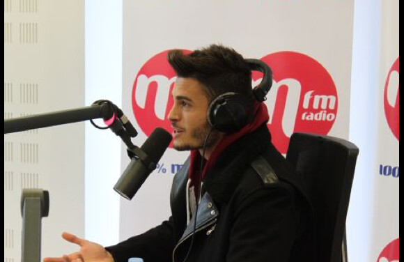 Baptiste Giabiconi dans l'émission les Buzz people sur la radio MFM Radio, le 20 février 2013.