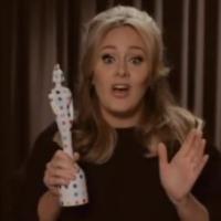 Adele - Brit Awards 2013 : Joli coup d'humour, un an après son doigt d'honneur