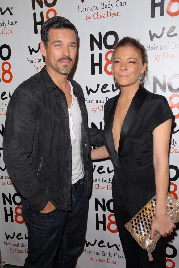 Eddie Cibrian et sa femme LeAnn Rimes à la soirée NOH8 Campaign 4th Anniversary Celebration, le 12 décembre 2012.