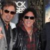 Neal Schon (au centre) et Journey le 8 juin 2012 à Los Angeles.
