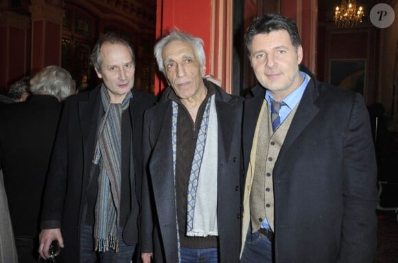 Hippolyte Girardot, Gérard Darmon et Philippe Lellouche pour la 200e d'"Inconnu à cette adresse" au Théâtre Antoine à Paris, le 25 février 2013.