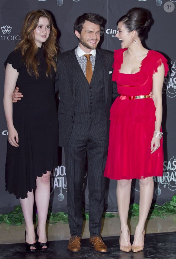 Alice Englert, Alden Ehrenreich et Emmy Rossum lors de la première à Mexico de Sublimes Créatures, le 18 février 2013.