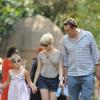 L'actrice Michelle Williams et Jason Segel emmenant Matilda au zoo à New York le 31 août 2013