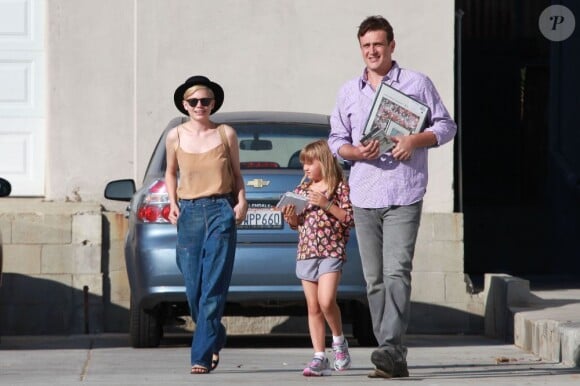 Michelle Williams avec sa fille Matilda et Jason Segel à Los Angeles le 10 août 2013