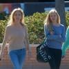Heather Locklear se promène avec sa fille Ava Sambora à Thousand Oaks, non loin de Los Angeles, le 23 février 2013.