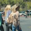 Heather Locklear et sa fille Ava Sambora à Thousand Oaks, non loin de Los Angeles, le 23 février 2013.