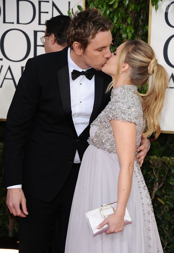 Dax Shepard et Kristen Bell à la cérémonie des Golden Globes, le 13 janvier 2013 à Los Angeles.