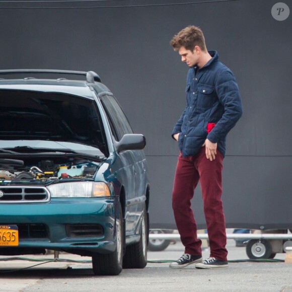 Andrew Garfield redevenu Peter Parker pour le tournage de The Amazing Spiderman 2 à Brooklyn, New York, le 26 février 2013.