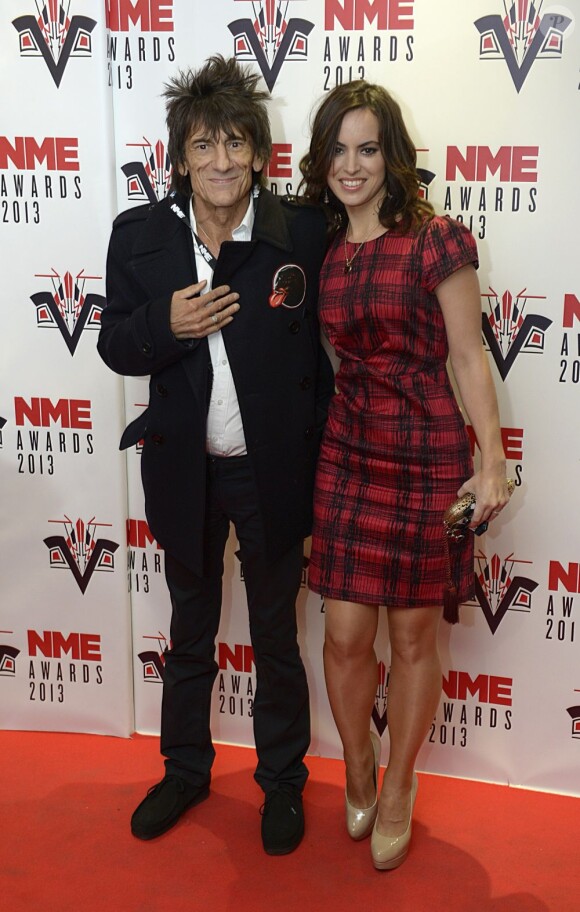 Ronnie Wood et son épouse Sally Humphries à la cérémonie des NME Awards organisée au Troxy à Londres, le 27 février 2013.