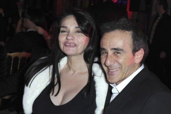 Elie Semoun et Béatrice Dalle lors d'une soirée donnée pour la Croix Rouge à l'hôtel Intercontinental à Paris le 2 mars 2013