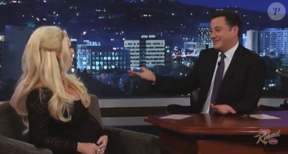 La belle Jessica Simpson, enceinte de son deuxième enfant, admet qu'elle attend un garçon sur le plateau de Jimmy Kimmel.