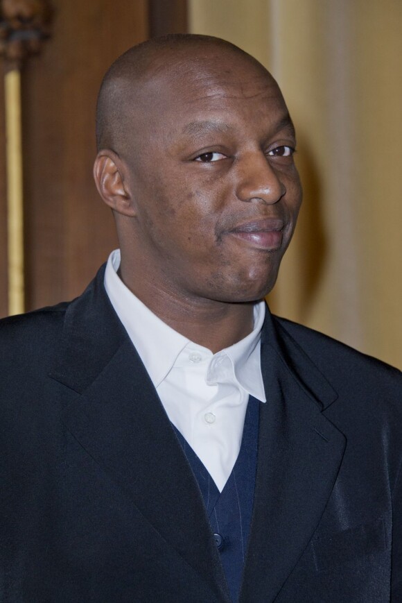 Le rappeur Oxmo Puccino reçoit la médaille Vermeil de la Ville de Paris, dans les salons de l'Hôtel de Ville, le 12 mars 2013.