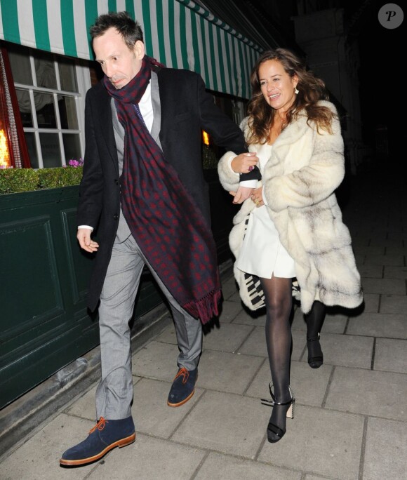 Jade Jagger et un ami quittent le Harry's Bar après la soirée Dior à Londres. Le 14 mars 2013.