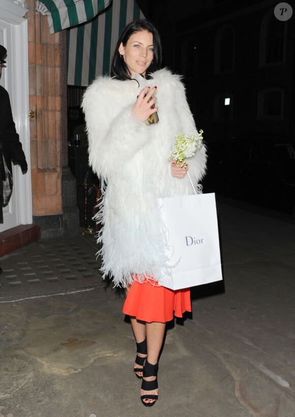 Liberty Ross quitte le Harry's Bar après la soirée Dior à Londres. Le 14 mars 2013.