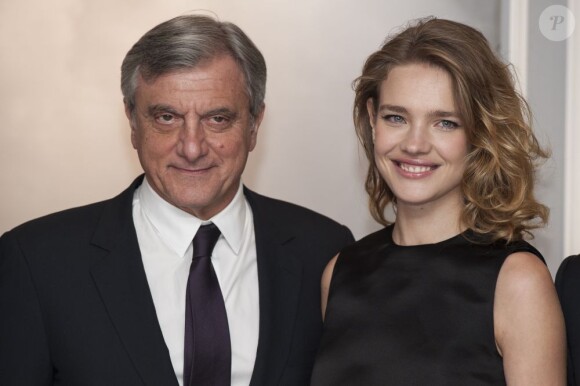 Le président de Christian Dior Sidney Toledano et Natalia Vodianova fêtent l'arrivée du pop-up store Dior au centre commercial Harrods. Londres, le 14 mars 2013.