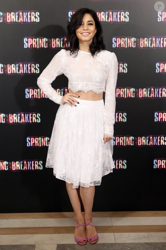 Vanessa Hudgens dans un ensemble Katharine Kidd lors du photocall de Spring Breaker à Madrid, le 21 février 2013.