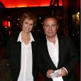 Anne Richard et Fabien Lecoeuvre lors de la soirée évènement 2 000 Femmes chantent contre le cancer à l'Olympia le 7 mars 2013
