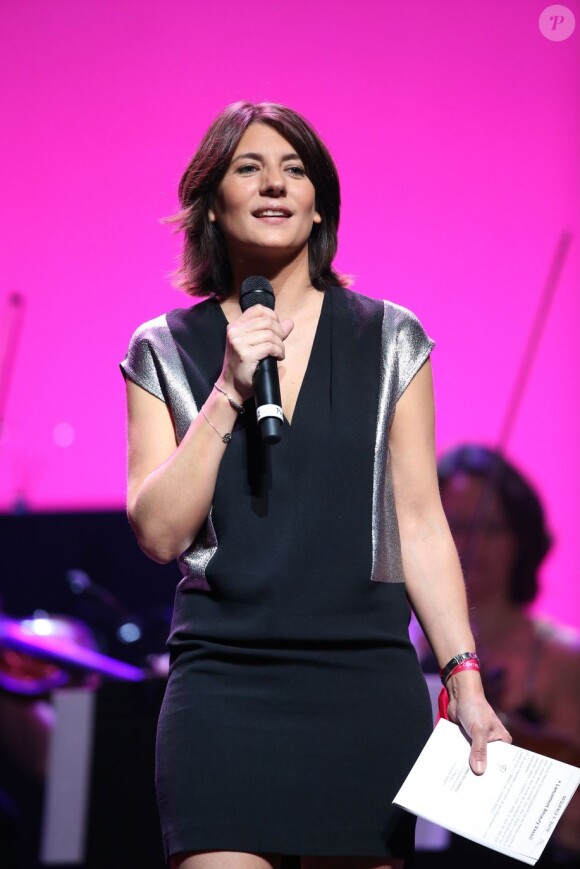 Estelle Denis lors de la soirée évènement 2 000 Femmes chantent contre le cancer à l'Olympia le 7 mars 2013