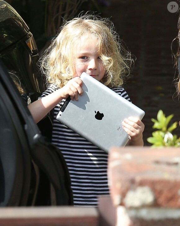Le petit Bronx d'Ashlee Simpson est à croquer à Studio City, le 16 mars 2013