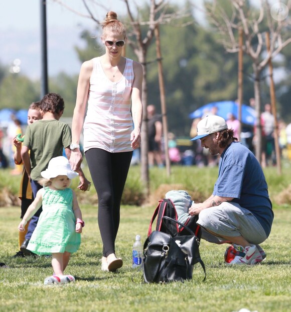 La chanteuse Britney Spears a assisté samedi 17 mars au match de football de ses deux garçons Jayden et Sean, dans le quartier de Encino à Los Angeles. Un peu plus tard, le papa des deux enfants, et ex-compagnon de la chanteuse, Kevin Federline, est venu assister à l'événement.