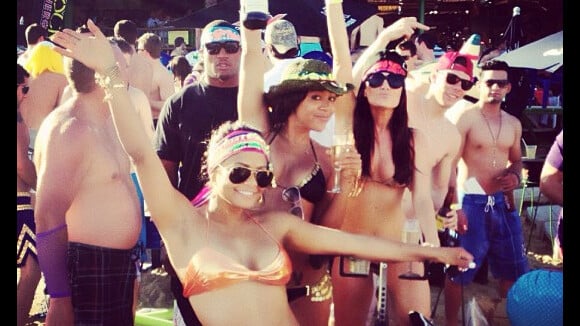 Christina Milian : Bronzage et fête en bikini avec des amies au Mexique