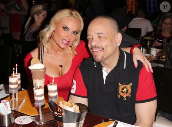 Ice-T organise une soirée d'anniversaire surprise avec des amis pour Coco Austin à Las Vegas, le 17 mars 2013.
