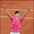 Justine Hénin, vainqueur de la finale dames des internationaux de France de tennis de Roland Garros, le 9 juin 2007.