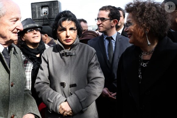 Rachida Dati et Cardinale à l'inauguration du buste d'Habib Bourguiba dans le 7e arrondissement de Paris, le 20 mars 2013.
