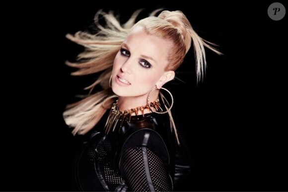 Britney Spears a posté des images du tournage de la vidéo remix de Scream & Shout, sur Twitter le 13 février 2013.