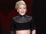 Pink : Maman poule le jour, musclée et sexy la nuit pour faire le show