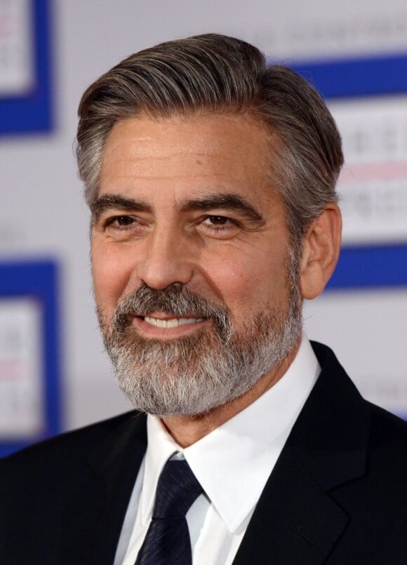 George Clooney barbu lors du German Media Prize 2012 à Baden-Baden, le 26 février 2013.