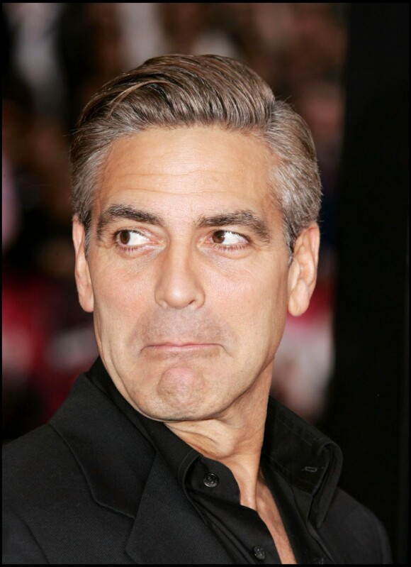 George Clooney au Mann's Chinese Theatre, Hollywood, en avril 2007.